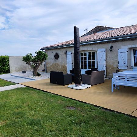 הוילה Jau-Dignac-et-Loirac Domaine Des Pres De Joussac - Protocole Sanitaire Strict מראה חיצוני תמונה