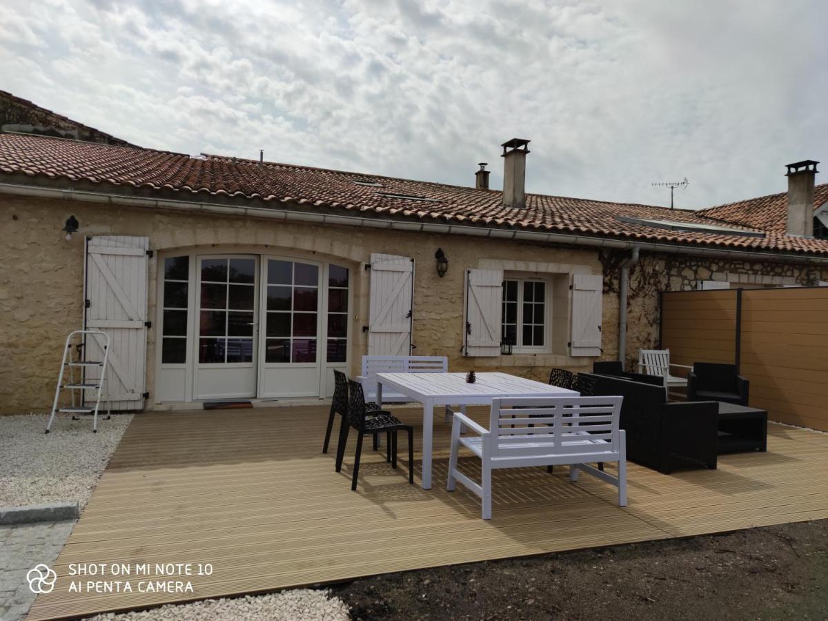 הוילה Jau-Dignac-et-Loirac Domaine Des Pres De Joussac - Protocole Sanitaire Strict מראה חיצוני תמונה