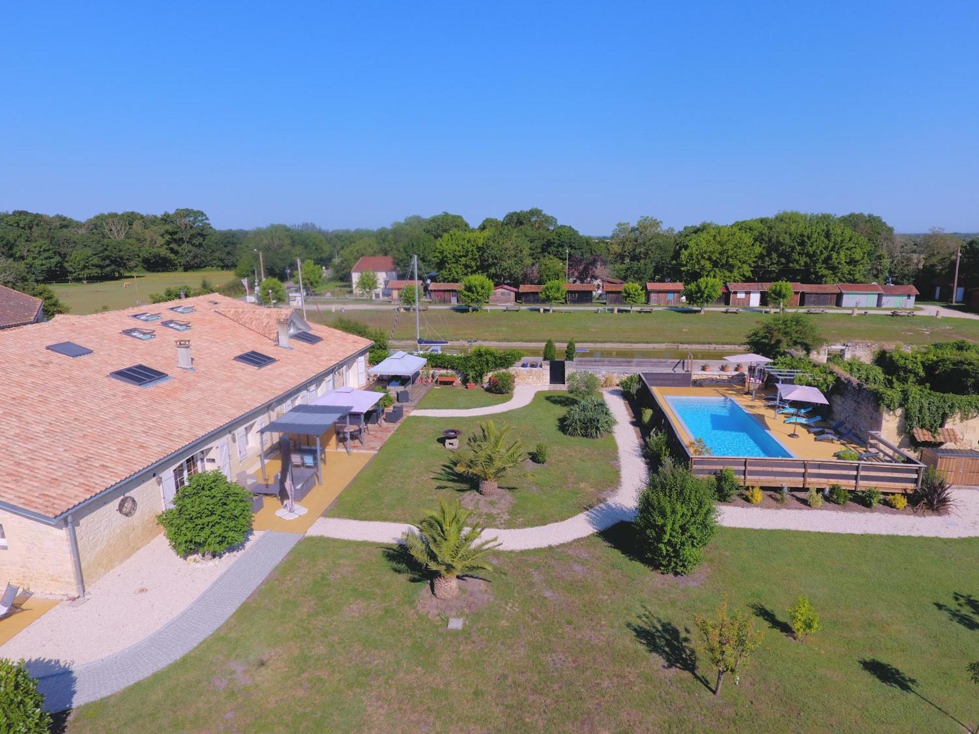 הוילה Jau-Dignac-et-Loirac Domaine Des Pres De Joussac - Protocole Sanitaire Strict מראה חיצוני תמונה